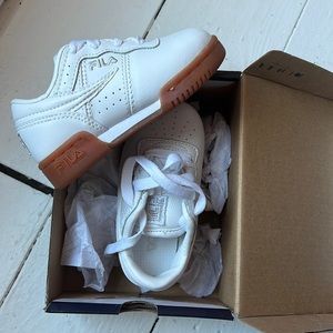 New without tags kids size 7 shoes